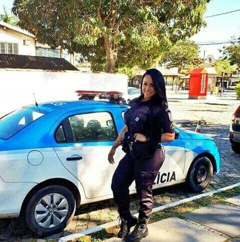 Policial gostosa da PM nua caiu na net